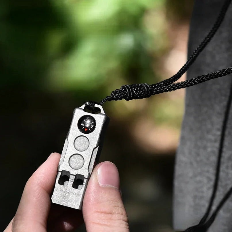 Two-for-one Survival Whistle Compass Wilderness Adventure EDC