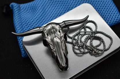 Damascus Steel Pendant Bullhead Hand Spikes Mini Knife