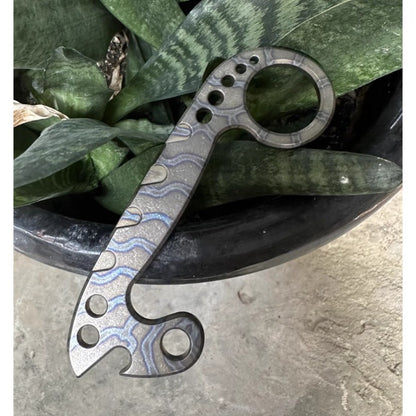 Titan Grip Multi-Tool Broken Window Bottle Opening Crowbar