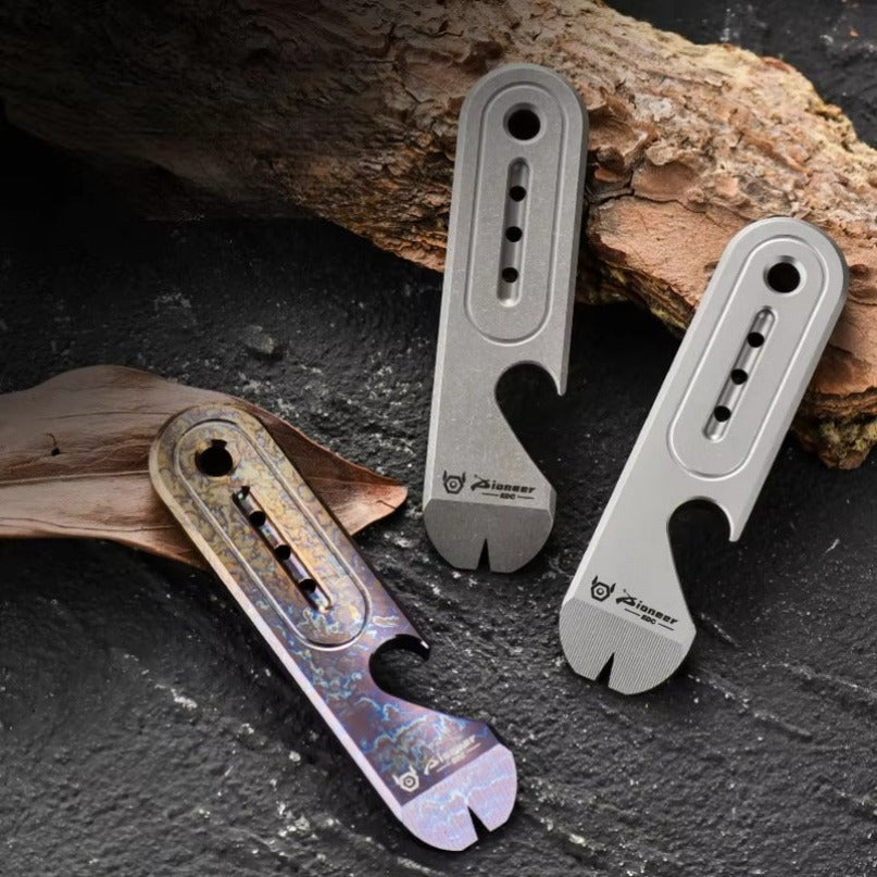 Portable Titanium Alloy Crowbar Key Pendant EDC