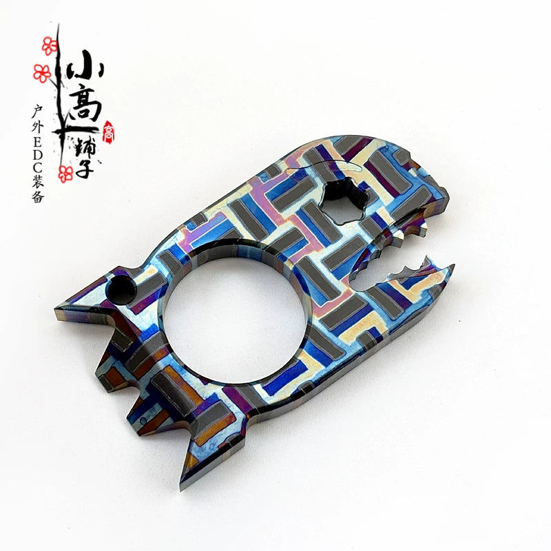 XGEDC Shark Titanium Alloy EDC Multi-Tool Knuckle Duster with Glass Breaker - GODEDC021