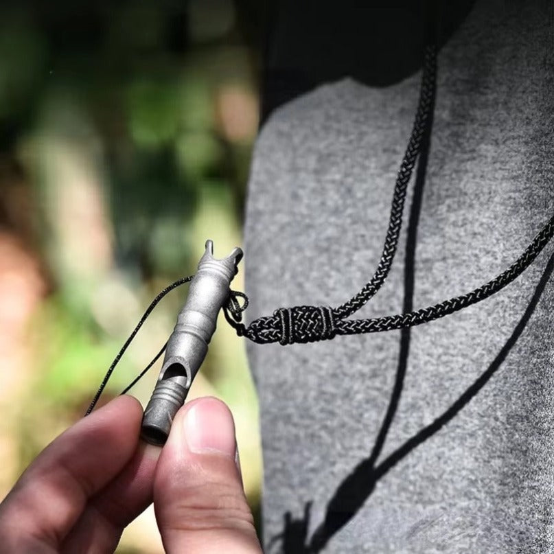Portable Fashion Single Tube Titanium Whistle
