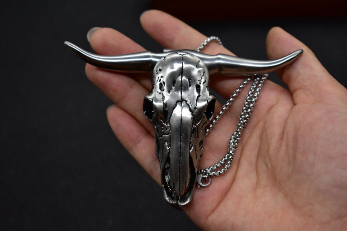 Damascus Steel Pendant Bullhead Hand Spikes Mini Knife