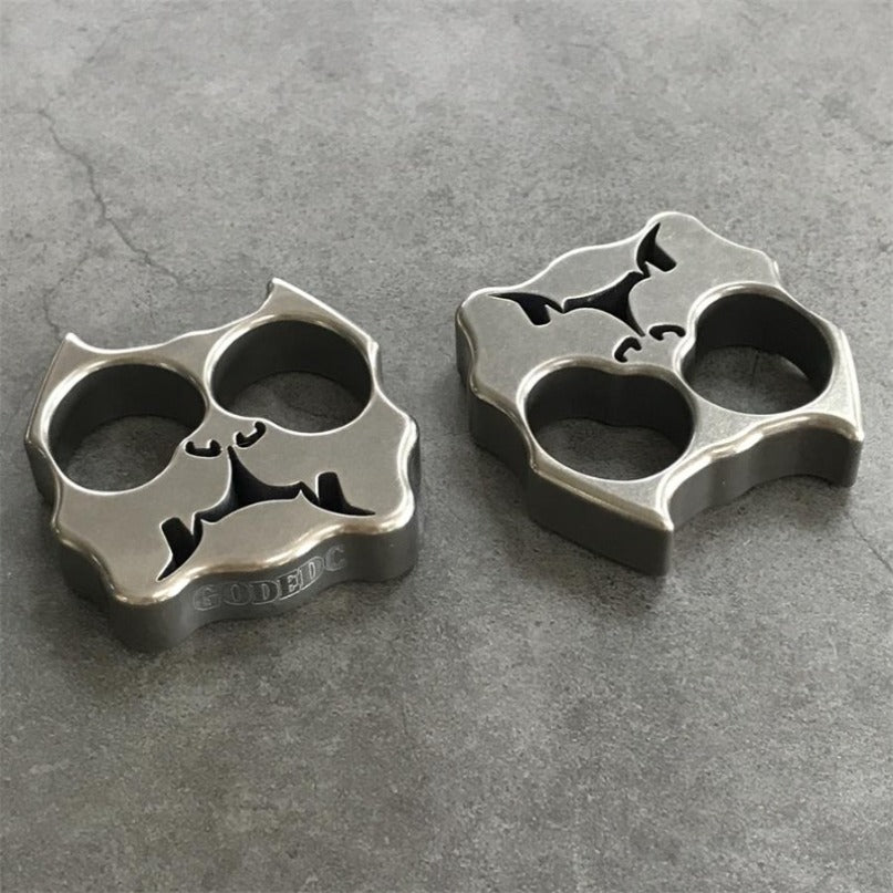 Titanium TC21 Titanium GODEDC Dog Head Two Hole Outdoor Tool